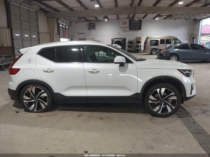 2023 Volvo Xc40 B5 Plus Bright Theme VIN: YV4L12UN9P2932222 Lot: 45599362