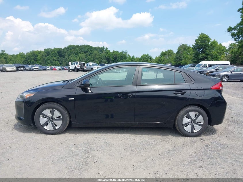 2018 HYUNDAI IONIQ HYBRID BLUE — Photo 19