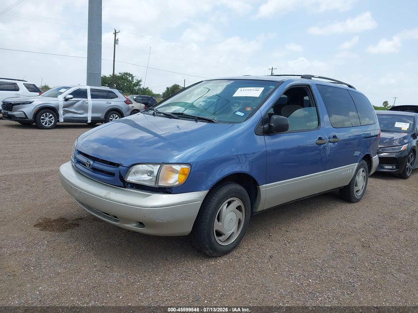 4T3ZF13C5YU178544 2000 Toyota Sienna Xle photo 1