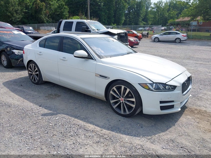 Vin: sajae4bg2ha967076, lot: 46098026, jaguar xe 25t prestige 2017 img_1