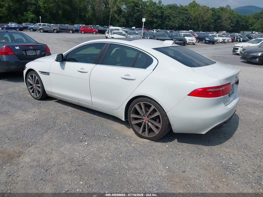 Vin: sajae4bg2ha967076, lot: 46098026, jaguar xe 25t prestige 20173