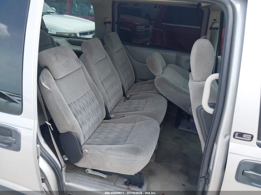 2004 CHEVROLET VENTURE auction photo 8