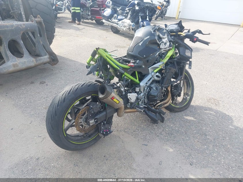 2019 KAWASAKI ZR900 auction photo 4
