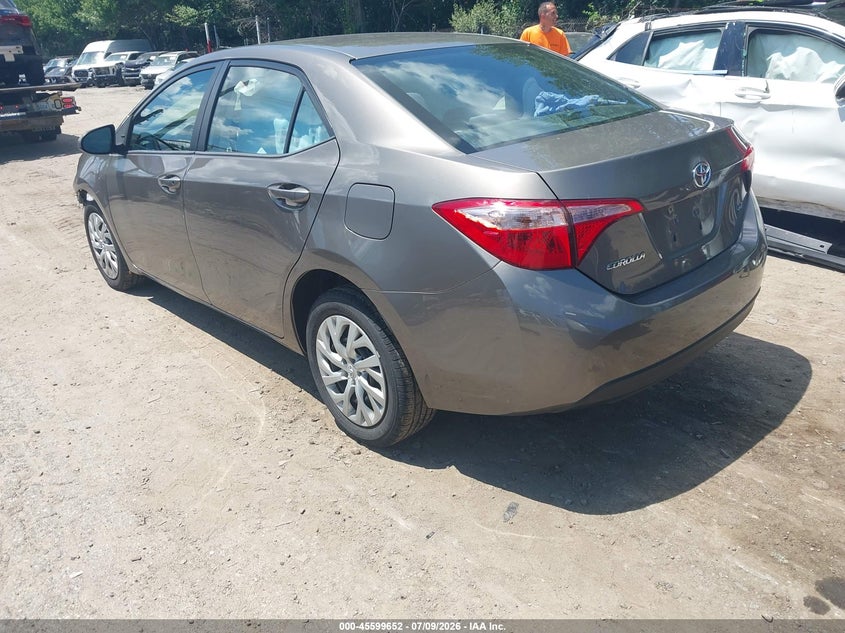 2017 TOYOTA COROLLA auction photo 3