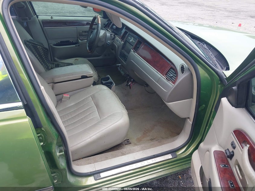 2003 LINCOLN TOWN CAR auction photo 5
