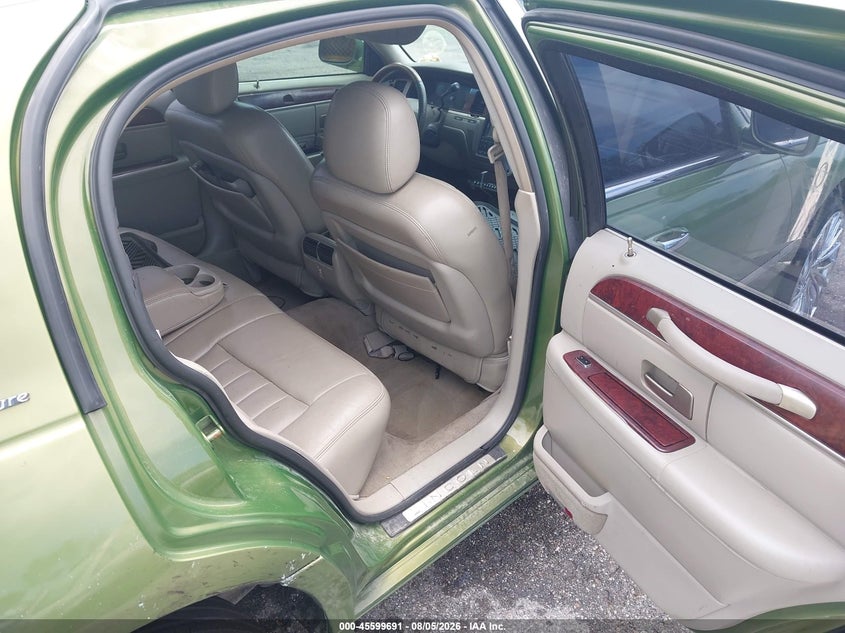 2003 LINCOLN TOWN CAR auction photo 8