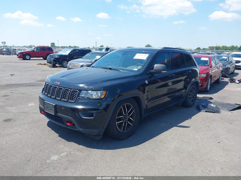 2019 Jeep Grand Cherokee Trailhawk 4X4, Right Side, IAAI, VIN 1C4RJFLG1KC686888 — photo 2