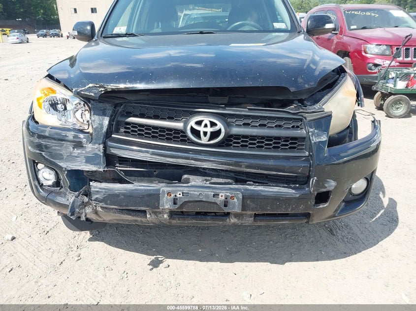 2011 TOYOTA RAV4 auction photo 6