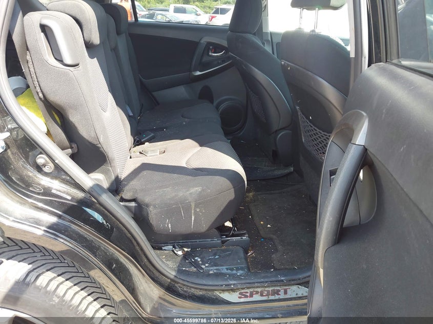 2011 TOYOTA RAV4 auction photo 8
