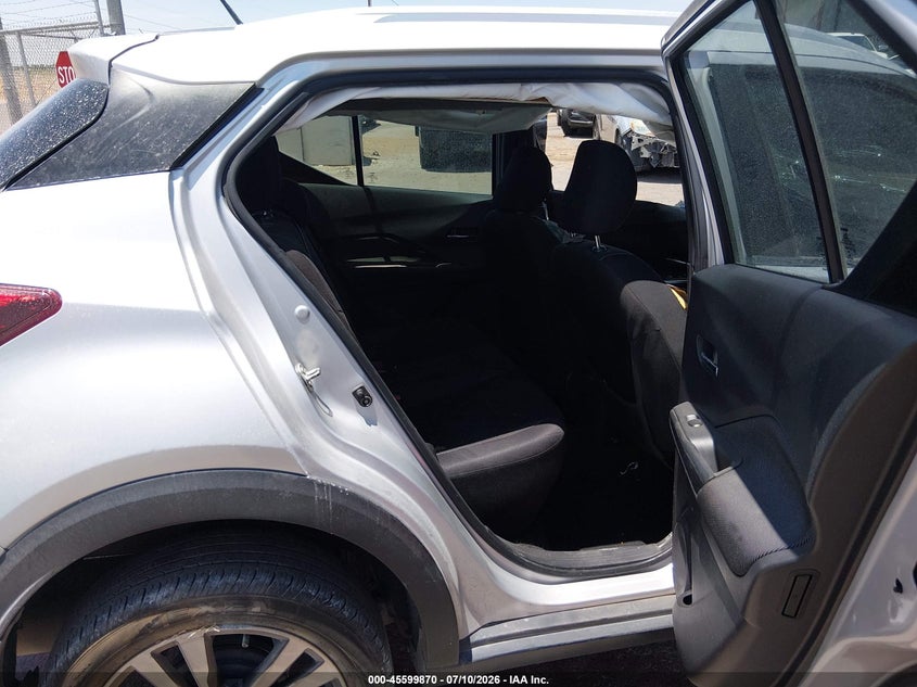 2019 NISSAN KICKS auction photo 8