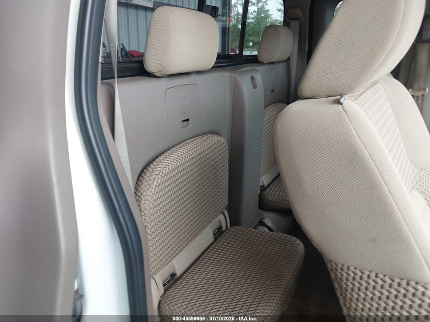 2017 NISSAN FRONTIER auction photo 8