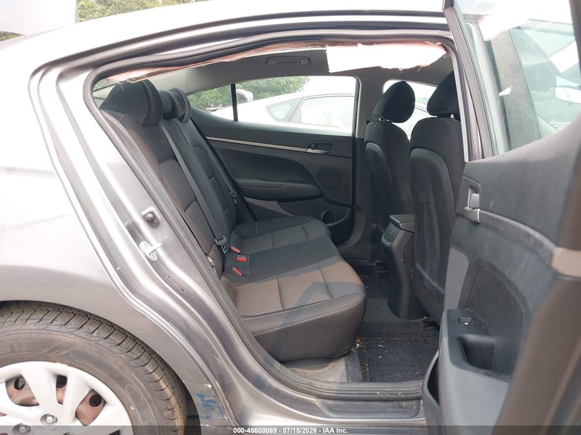 2018 HYUNDAI ELANTRA auction photo 8