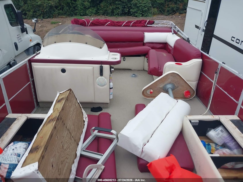 1999 CRESTLINER PONTOON auction photo 5