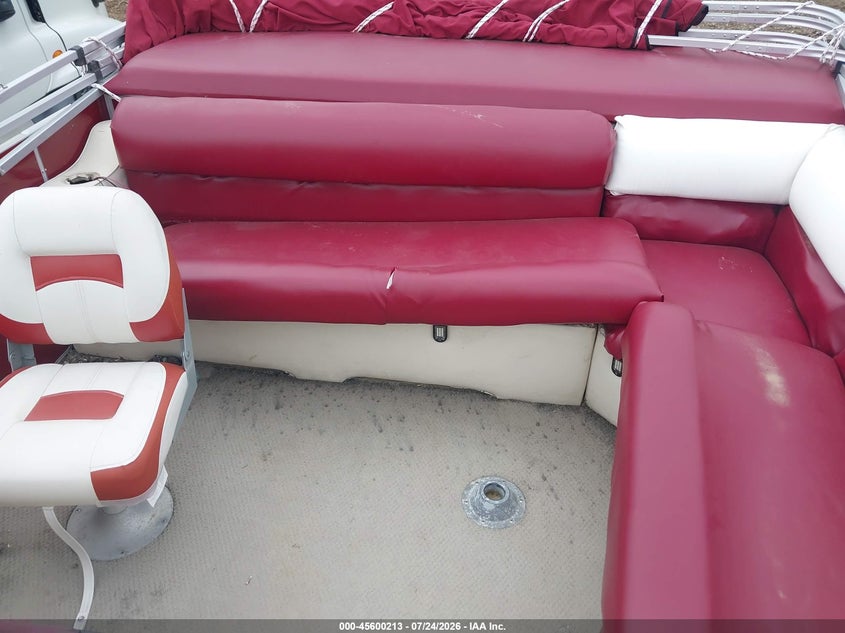 1999 CRESTLINER PONTOON auction photo 8