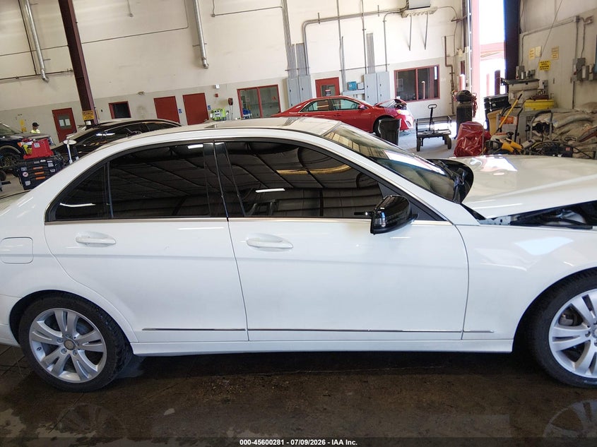 2010 Mercedes-Benz C 300 Luxury 4Matic/Sport 4Matic VIN: WDDGF8BB5AR090050 Lot: 45600281
