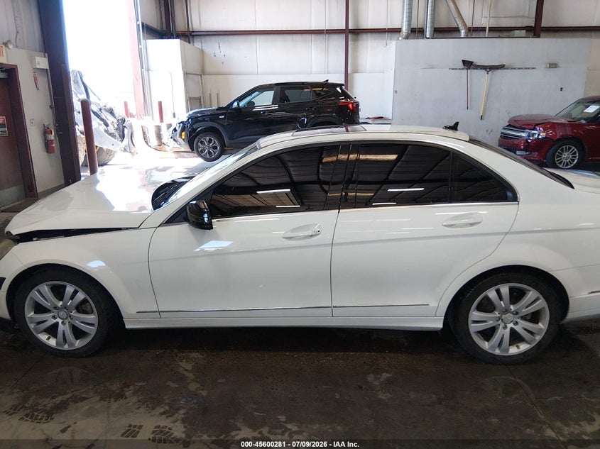 2010 Mercedes-Benz C 300 Luxury 4Matic/Sport 4Matic VIN: WDDGF8BB5AR090050 Lot: 45600281