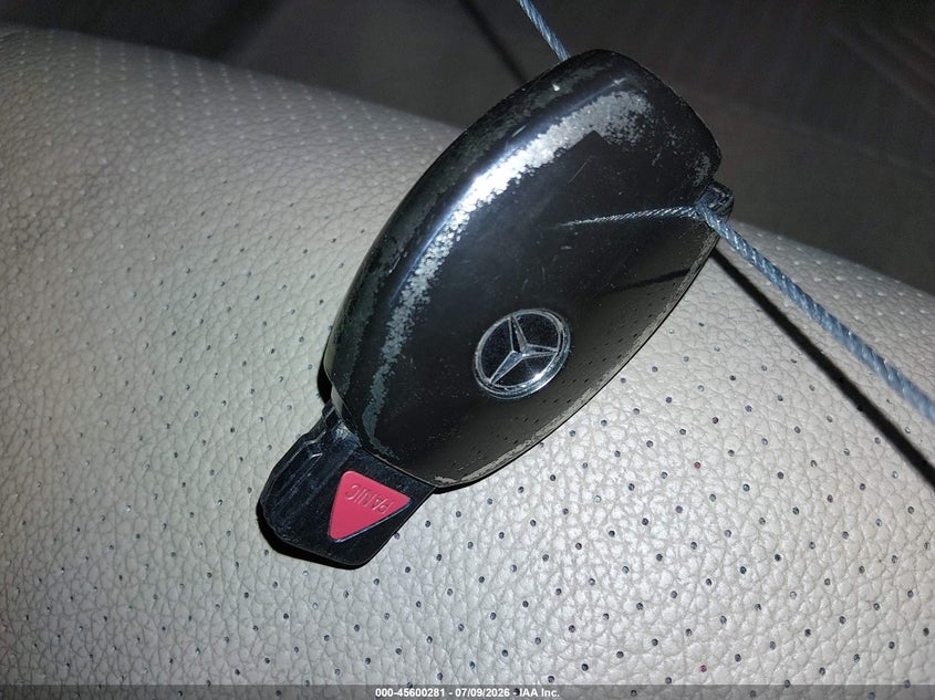 2010 Mercedes-Benz C 300 Luxury 4Matic/Sport 4Matic VIN: WDDGF8BB5AR090050 Lot: 45600281