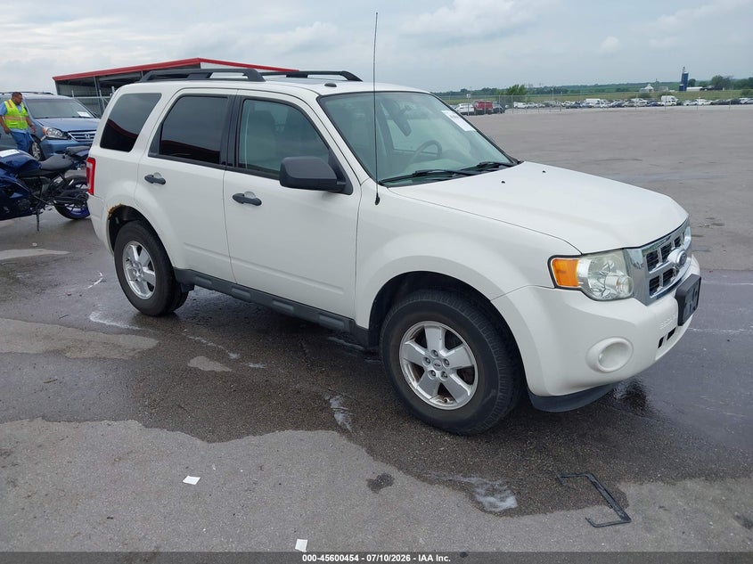 2012 FORD ESCAPE auction photo 1