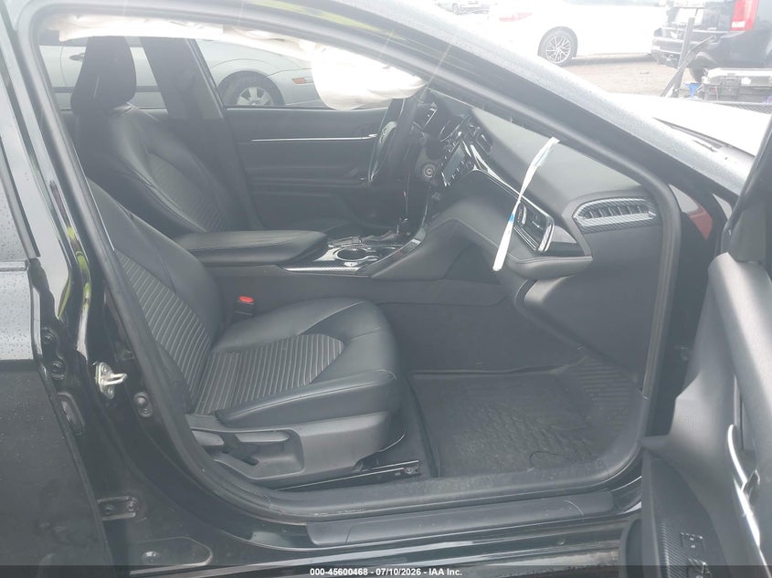 2019 TOYOTA CAMRY auction photo 5