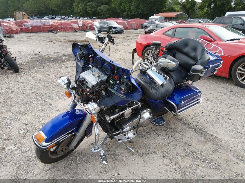 2003 HARLEY-DAVIDSON FLHPI auction photo 2