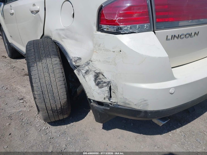 2008 Lincoln Mkx VIN: 2LMDU88C28BJ39589 Lot: 45600550