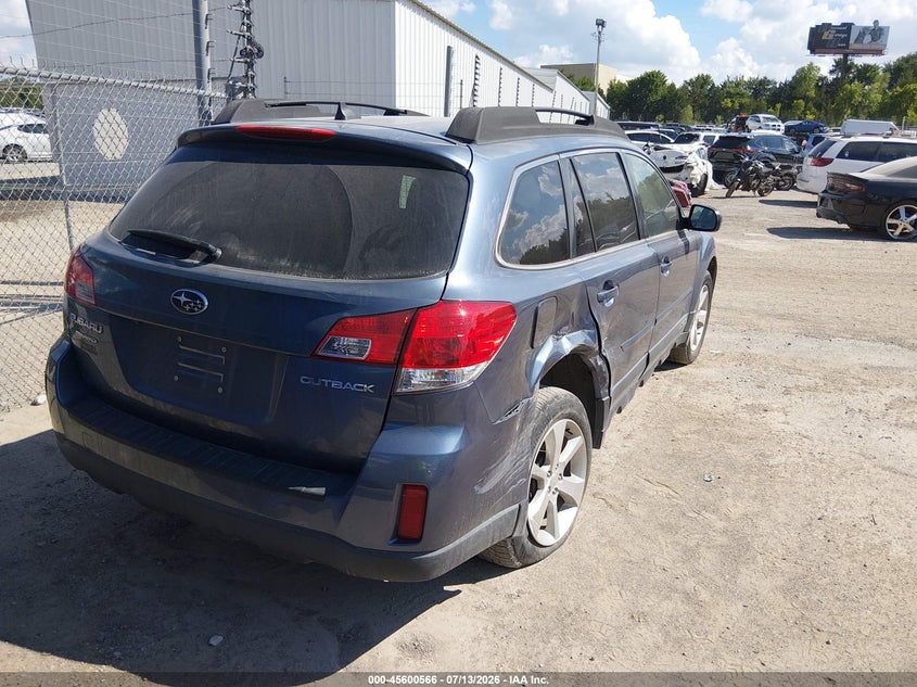 2013 SUBARU OUTBACK auction photo 4