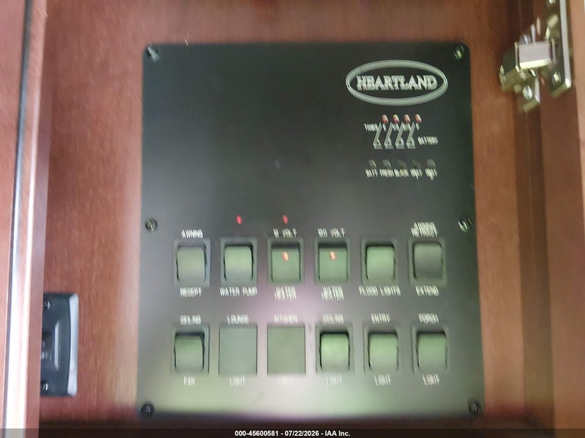 2015 HEARTLAND ELKRIDGE auction photo 7