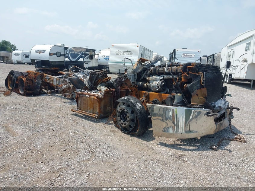 2020 FREIGHTLINER NEW CASCADIA 126 auction photo 1