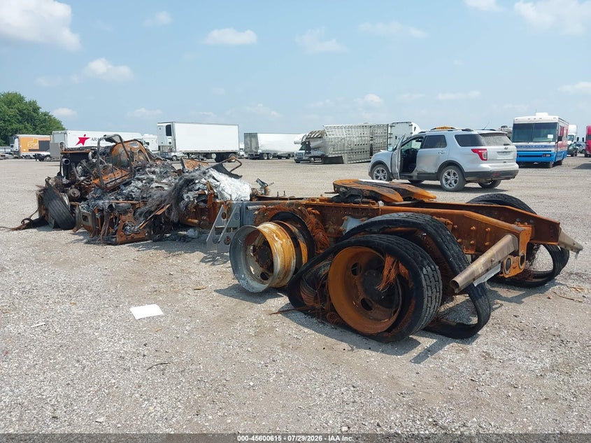 2020 FREIGHTLINER NEW CASCADIA 126 auction photo 3