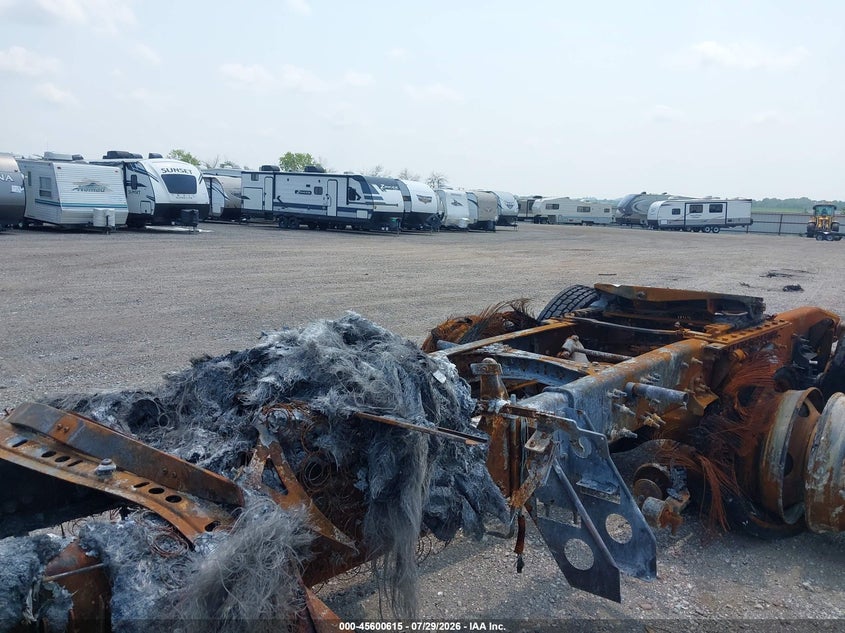 2020 FREIGHTLINER NEW CASCADIA 126 auction photo 7