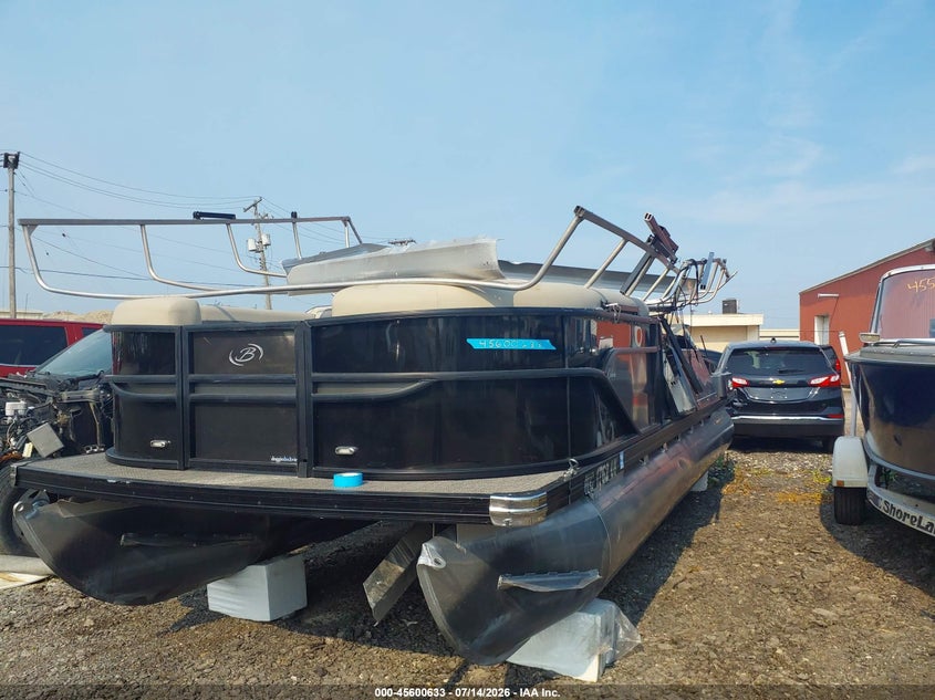 2023 BARLETTA PONTOON auction photo 2