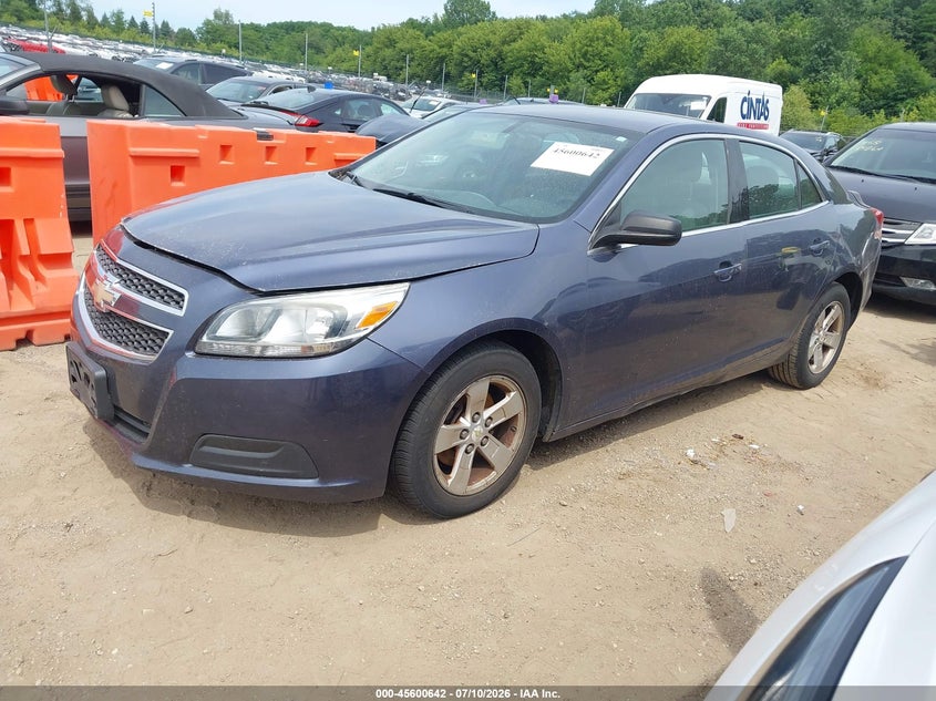 2013 Chevrolet Malibu, Затопление, IAAI, VIN 1G11B5SA2DF338027 — фото 2