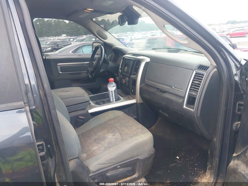 2016 RAM 1500 auction photo 5
