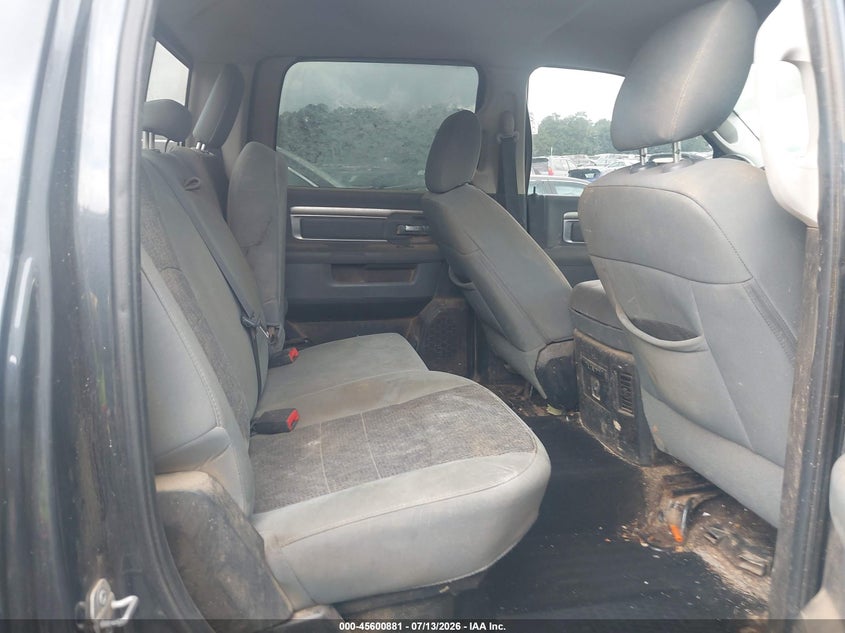2016 RAM 1500 auction photo 8