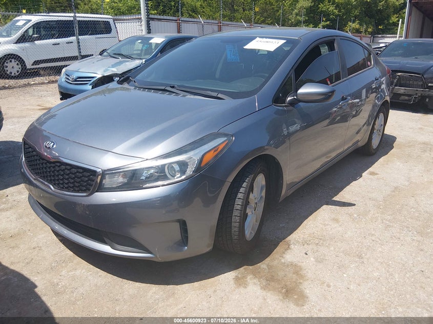 2017 KIA FORTE auction photo 2