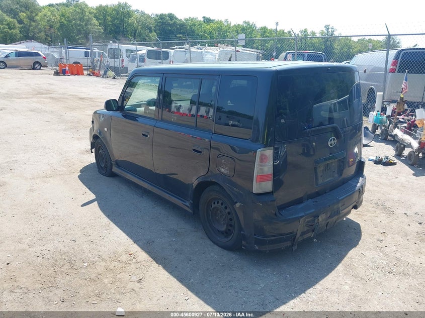 2004 SCION XB auction photo 3