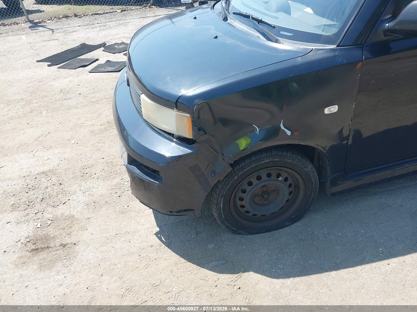 2004 SCION XB auction photo 6