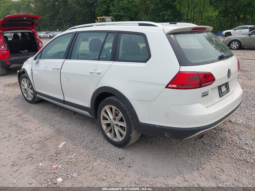 2017 VOLKSWAGEN GOLF ALLTRACK auction photo 3