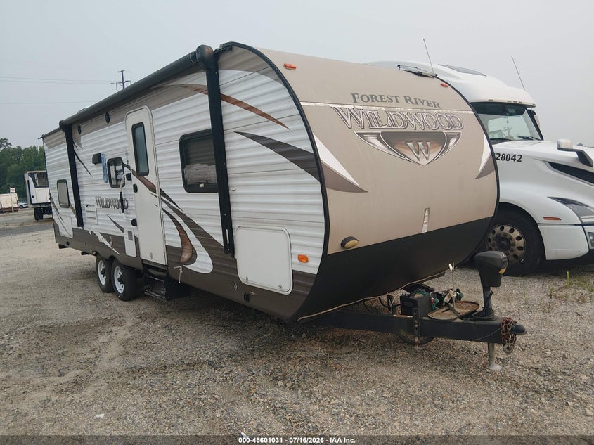 2016 WILDWOOD TRAVEL TRAILER auction photo 1