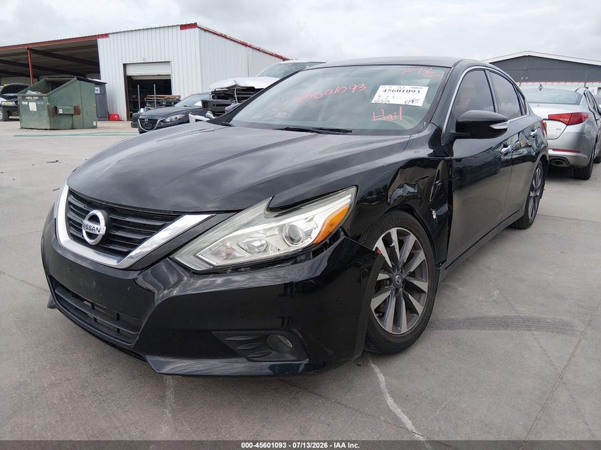 2017 Nissan Altima, Лівий перед, IAAI, VIN 1N4AL3AP6HC113878 — фото 2