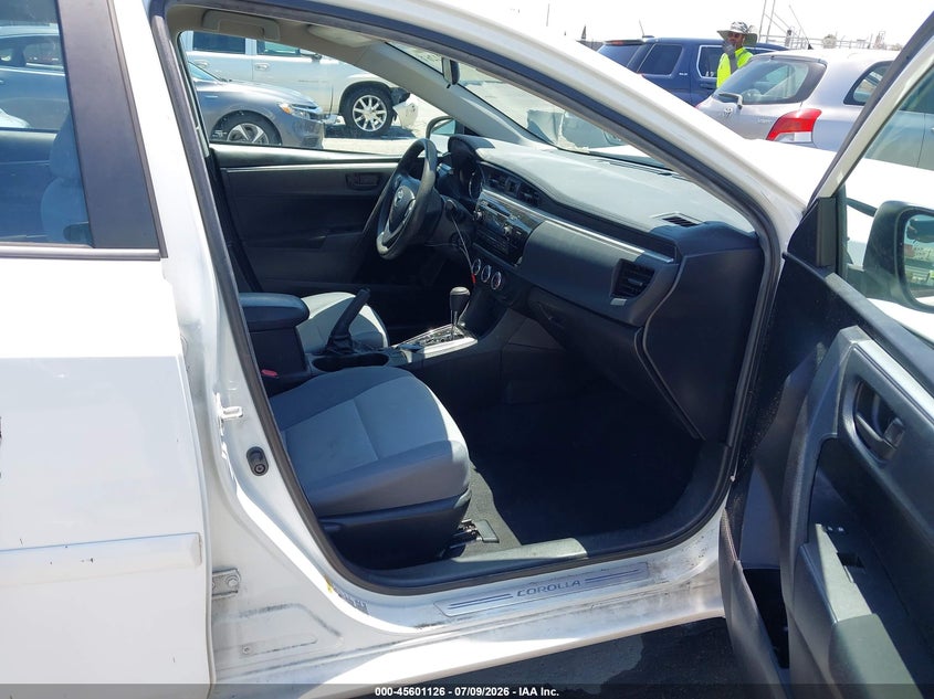 2015 TOYOTA COROLLA auction photo 5