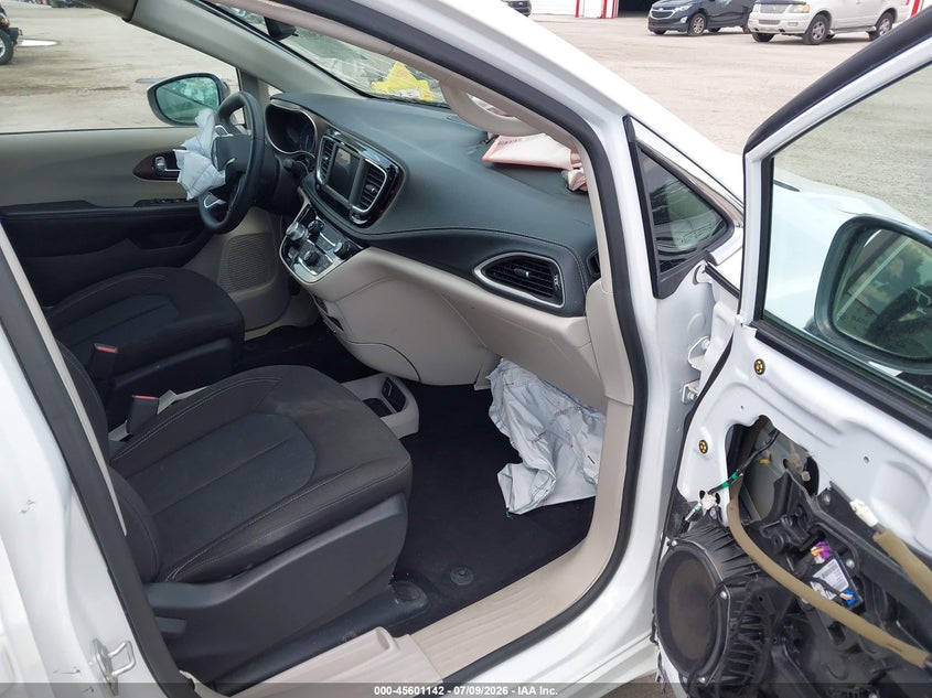 CHRYSLER VOYAGER 2023 VIN 2C4RC1CG2PR596144
