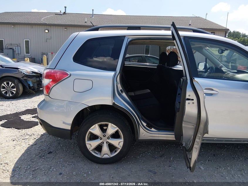 2014 SUBARU FORESTER auction photo 8