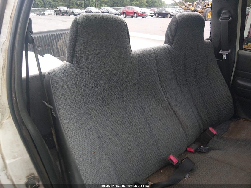 2002 GMC Sonoma Sl VIN: 1GTCS145828168301 Lot: 45601364