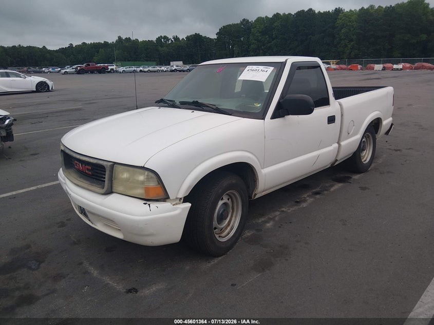 2002 GMC SONOMA auction photo 2
