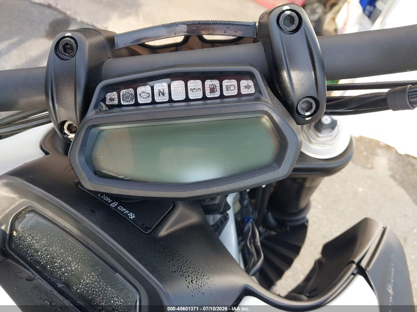 2015 DUCATI DIAVEL auction photo 7