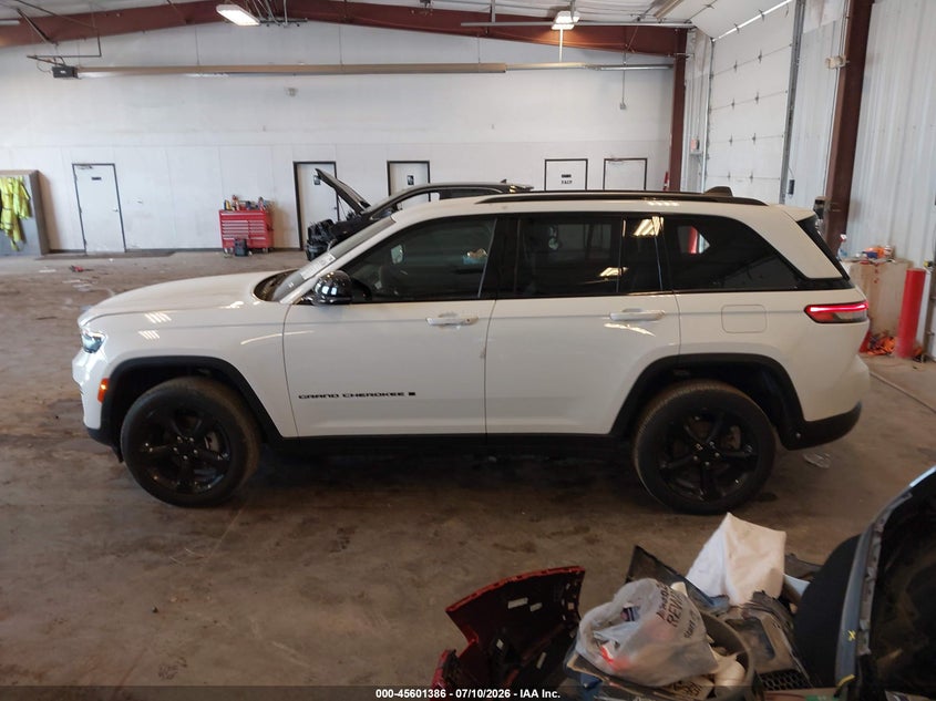JEEP GRAND CHEROKEE - zdjęcie 14