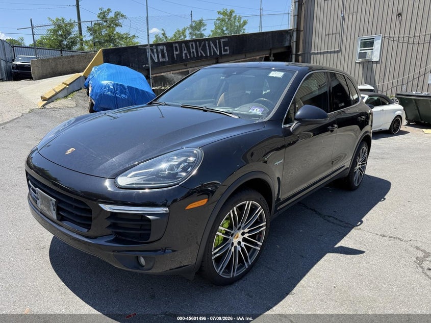 2015 PORSCHE CAYENNE E-HYBRID auction photo 2
