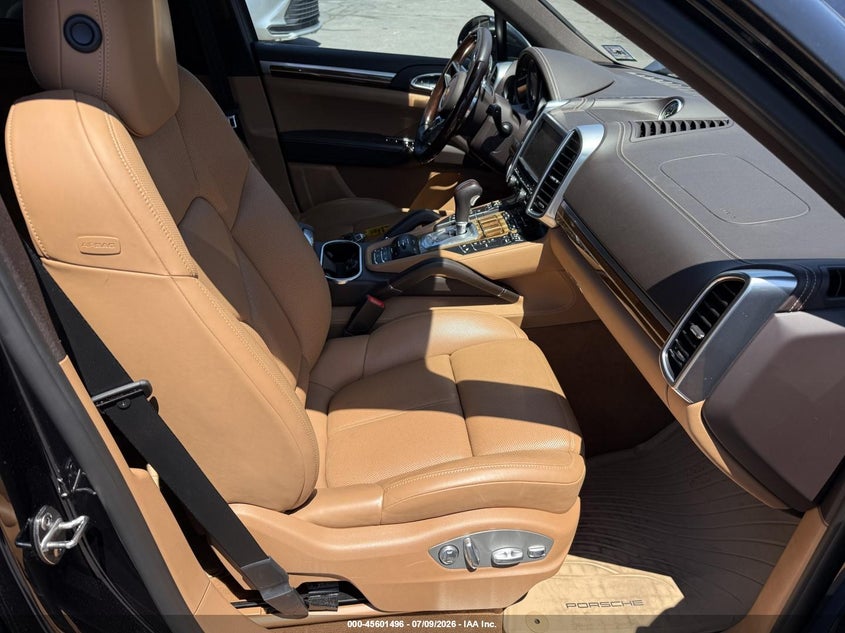 2015 PORSCHE CAYENNE E-HYBRID auction photo 5