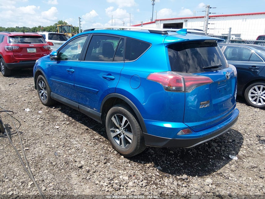 2017 TOYOTA RAV4 auction photo 3